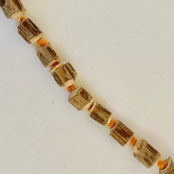 VINTAGE Unique Tulsi Mala from Vrindavan w/ Bark - Hand Carved Tulsi Wood Beads - Picture 6 of 7